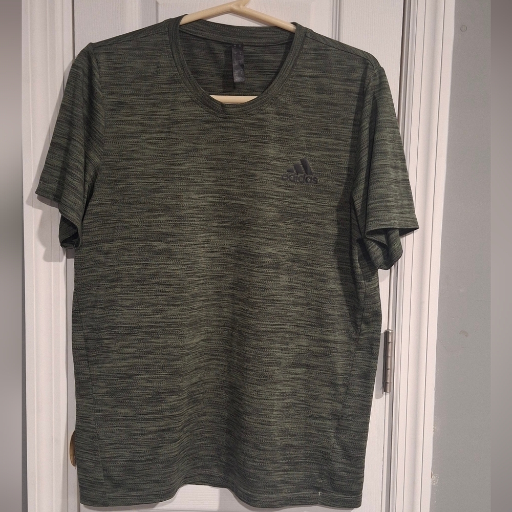 Adidas Men's Olive Striped Tee SMOKE FREE HOME🚭